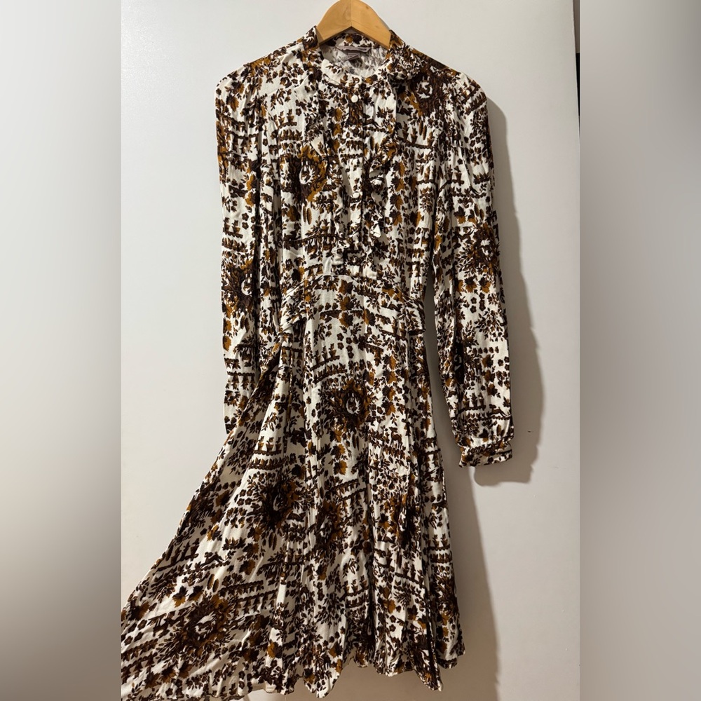 Vintage H&M floral dress ruffle details Preppy Modest